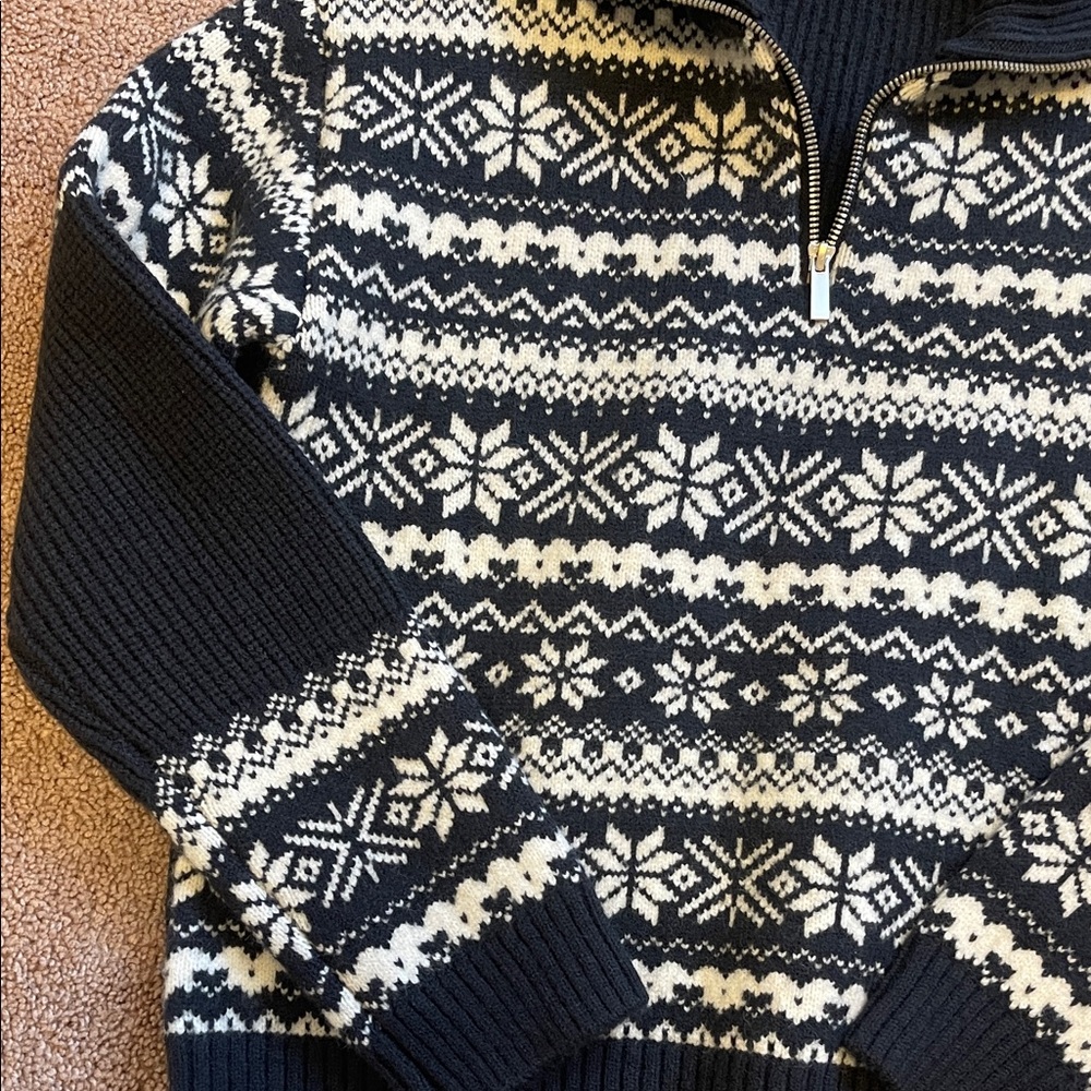 Black and White Patterned Sweater - Picture 2 of 6